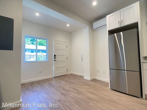 4th image of 1654 Union Ave #11210877