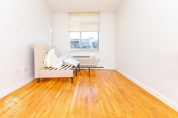 Rented by MySpaceNYC | media 66
