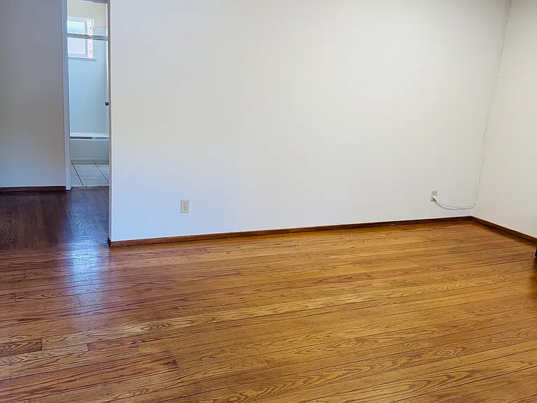 2235 McKinley Ave #2 — Photo 5