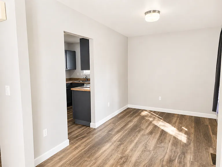Midtown Flats - Duplex — Photo 11