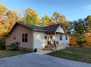 505 T Rd, Monterey, TN 38574