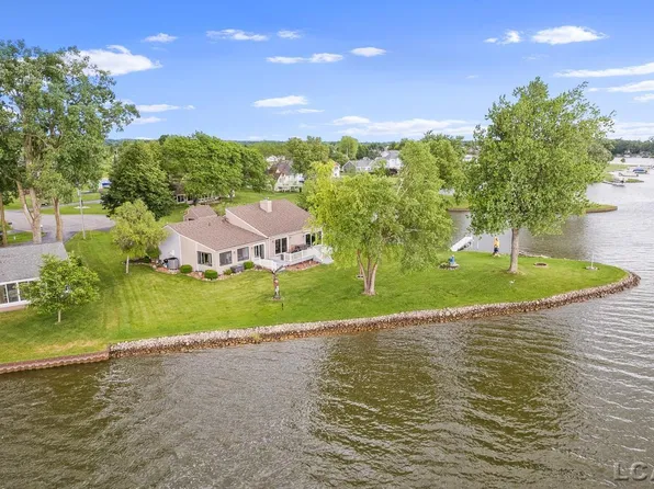 8820 Clare Ct, Onsted, MI 49265