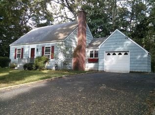 15 Locust Ave, Stony Brook, NY 11790