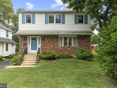32 E Benedict Ave, Havertown, PA, 19083