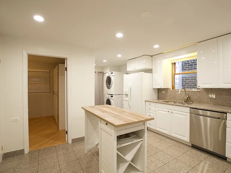 2626 W Superior St #3 — Photo 5