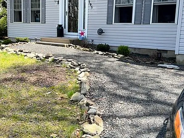 195 Marcel Dr, Dingmans Ferry, PA 18328