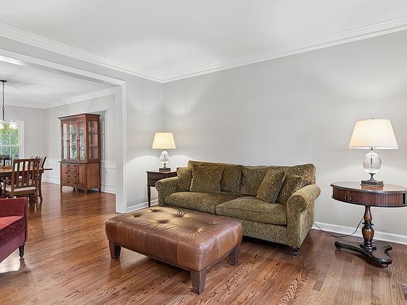 5th image of 3708 Landsdown Ave