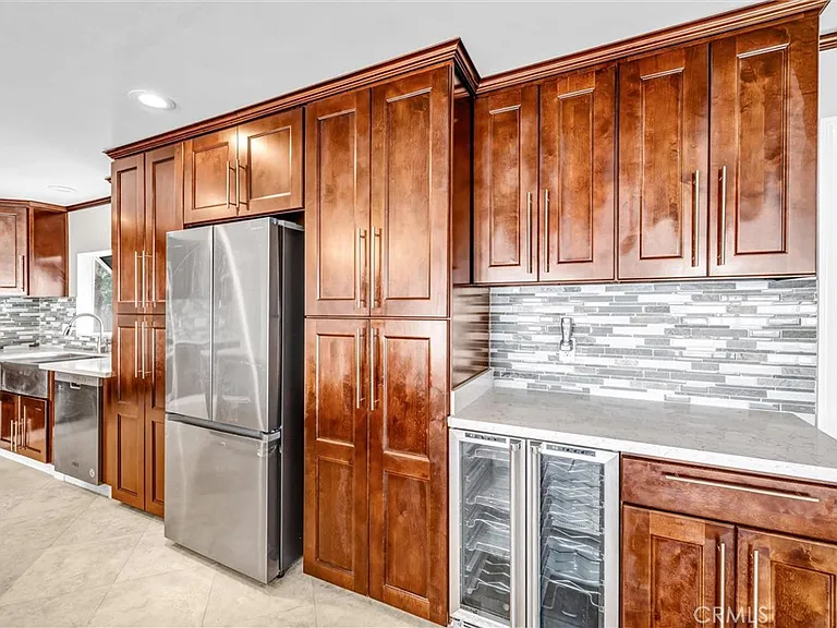 2751 San Carlos Ln — Photo 11
