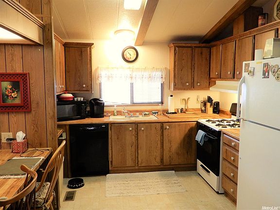 3rd image of 20 Rollingwood Dr Space 138