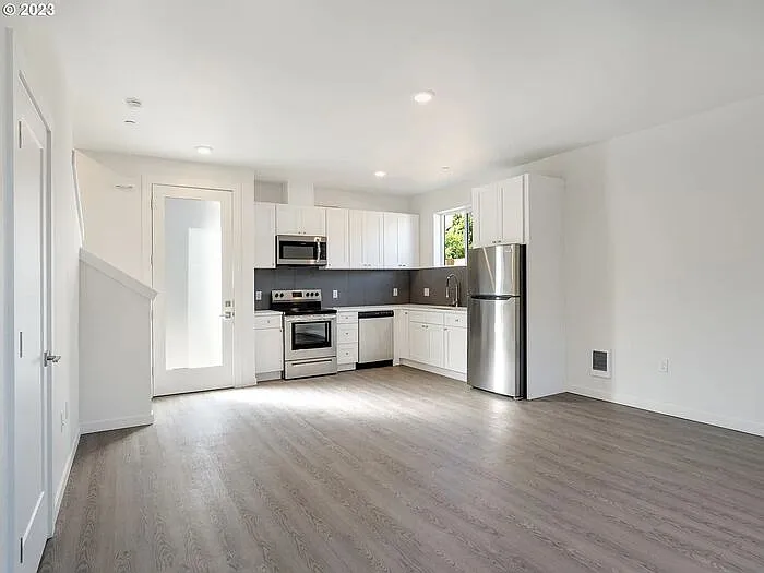 6845 N Montana Ave #4 — Photo 17