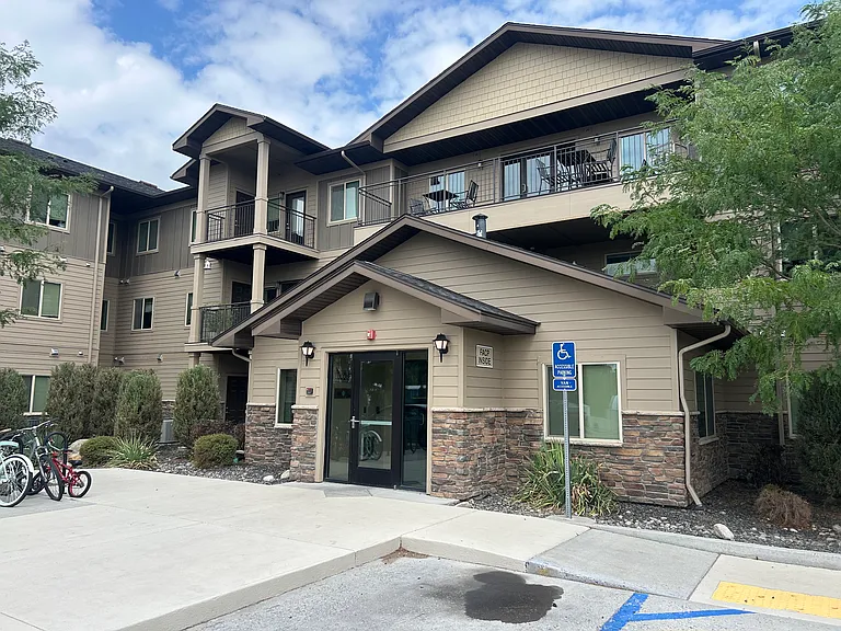 Grove at Riverside — Photo 12