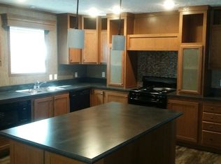 9 Carmell St, Belleville, MI