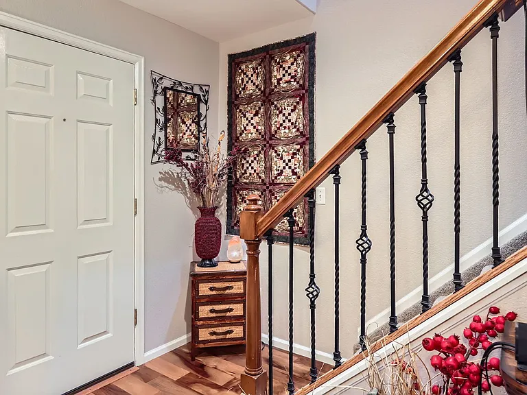 6745 Brittany Dr — Photo 10