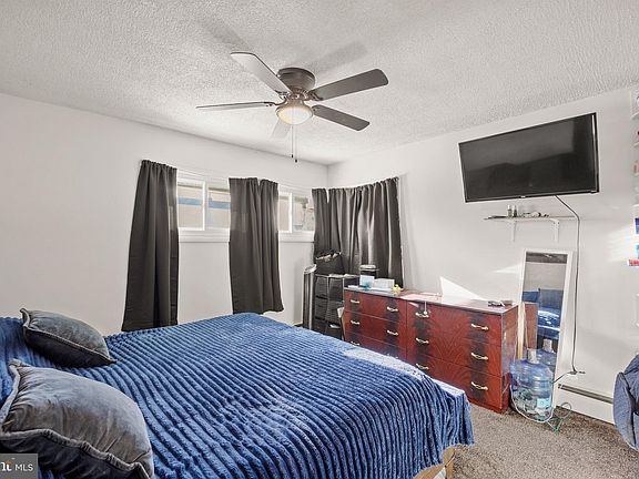 4th image of 5 Nickelhill Ln