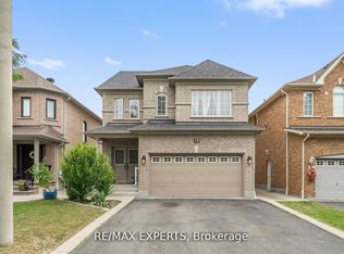 19 Maximillian St, Vaughan, ON L4H2S6