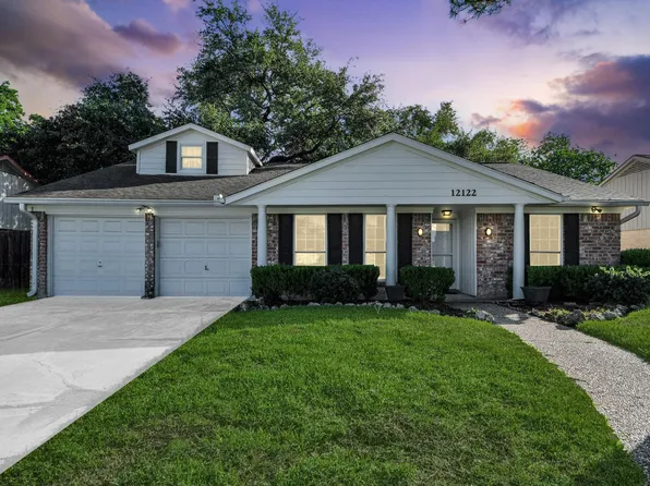 12122 Dorrance Ln, Meadows Place, TX 77477
