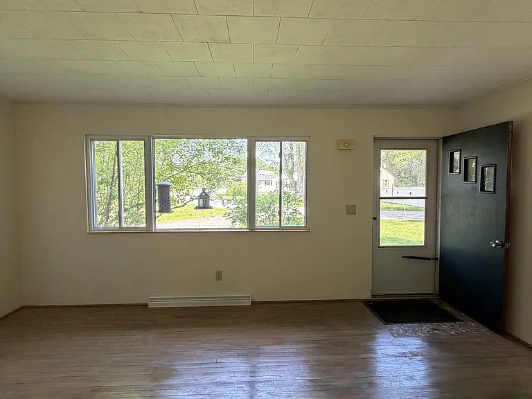 11 Pine Ct — Photo 2