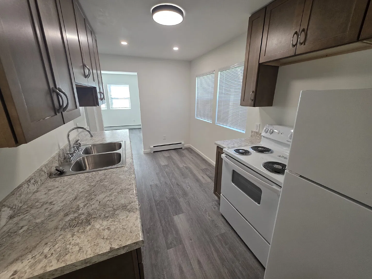 2 bed, 1.0 bath, 750 sqft, $1,150 — Photo 1