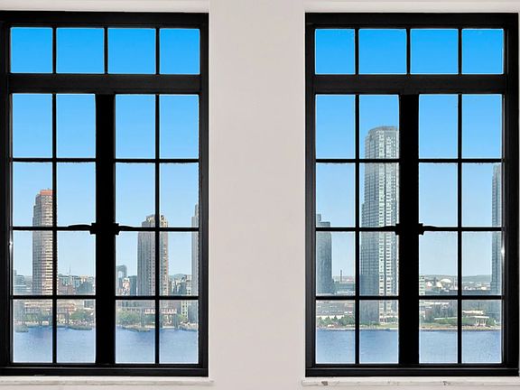 2nd image of 5 Tudor City Pl APT 832