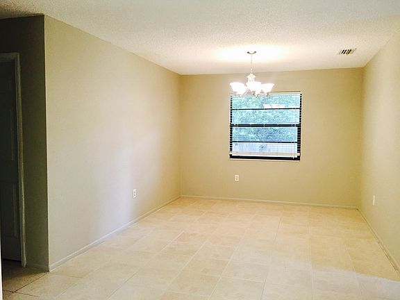 4th image of 12905 Kellywood Cir