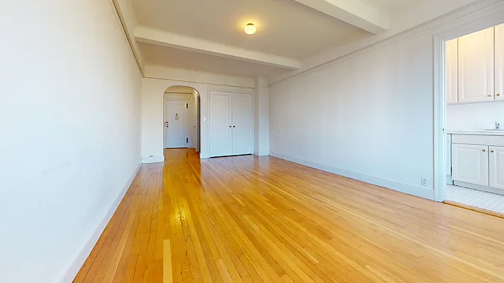 Rented by Bond New York | media 26