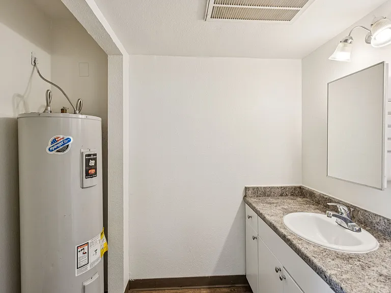 Alta Vista Village — Photo 26