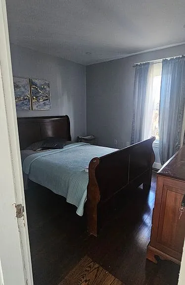 379 University Ave — Photo 3