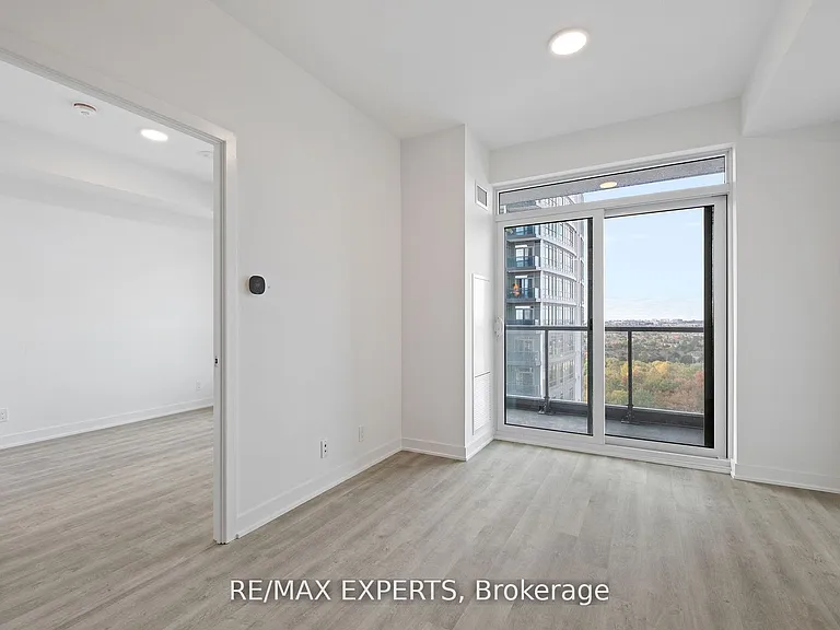 50 Upper Mall Way #B1504 — Photo 24