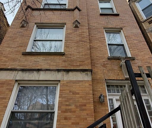 2nd image of 1244 N Artesian Ave