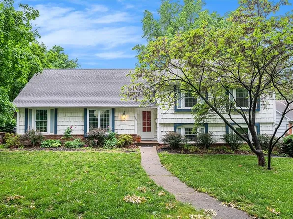 9601 W 97th St, Overland Park, KS 66212