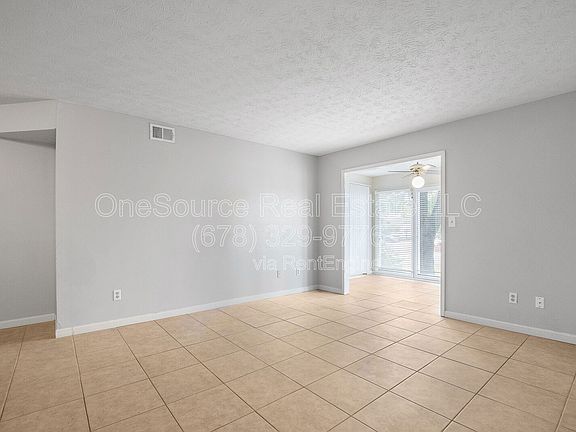 4th image of 1305 Augusta Dr