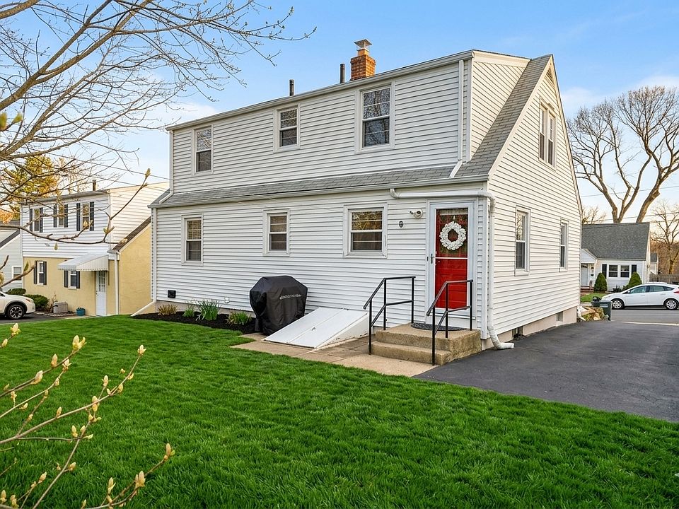 1st image of 815 Ruth St