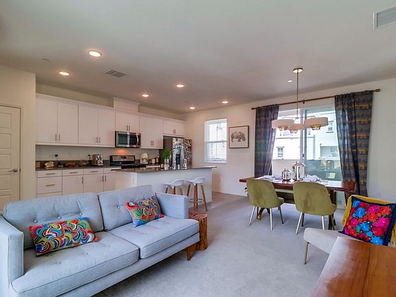 3rd image of 1370 Calle Sandcliff #51
