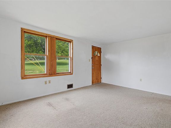 3rd image of 314 Prospect Cir