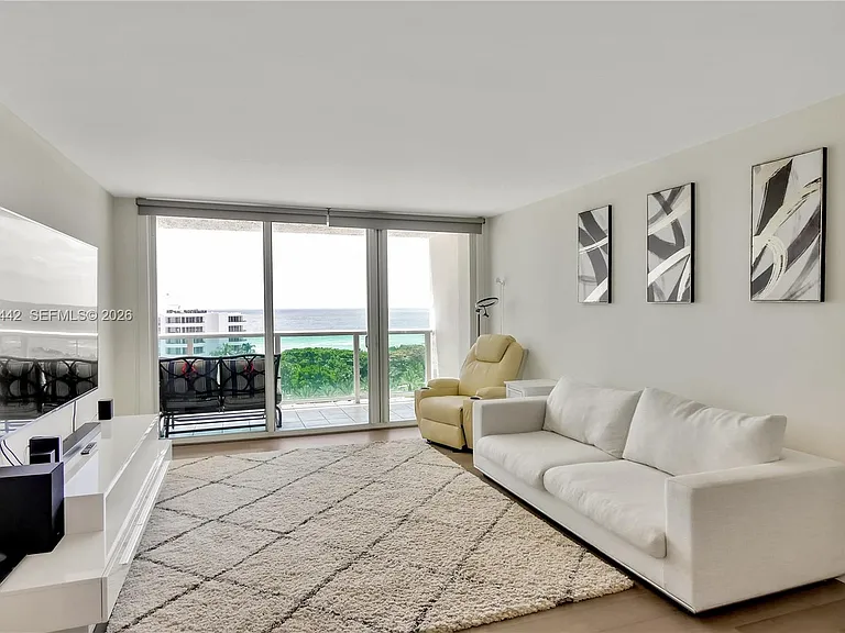 100 Bayview Dr #1008 — Photo 12