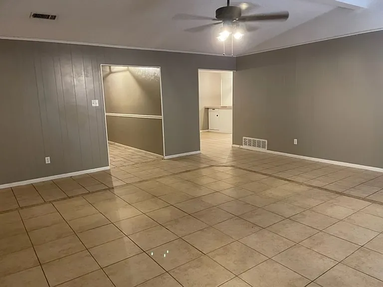 1045 Clark Rd — Photo 17