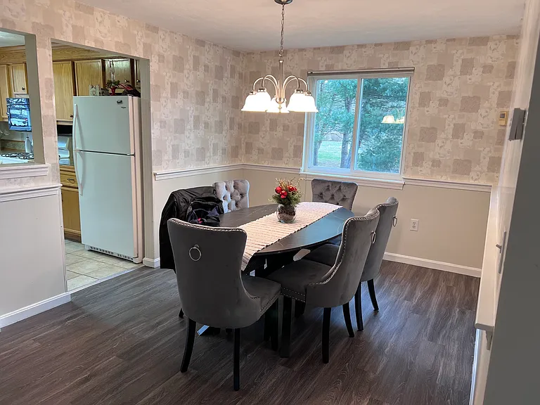 38 Gaslight Ln — Photo 6