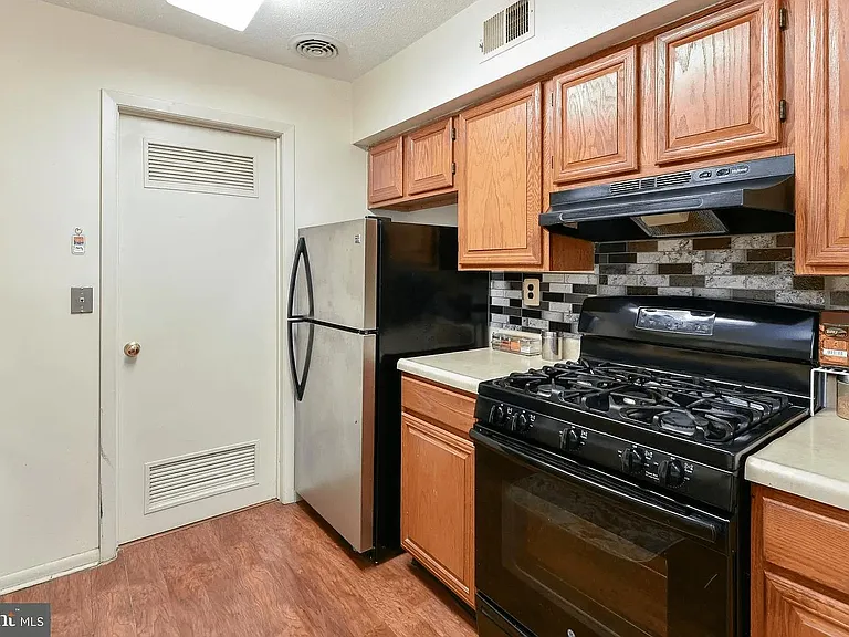 4 Wynwood Dr #14 — Photo 12