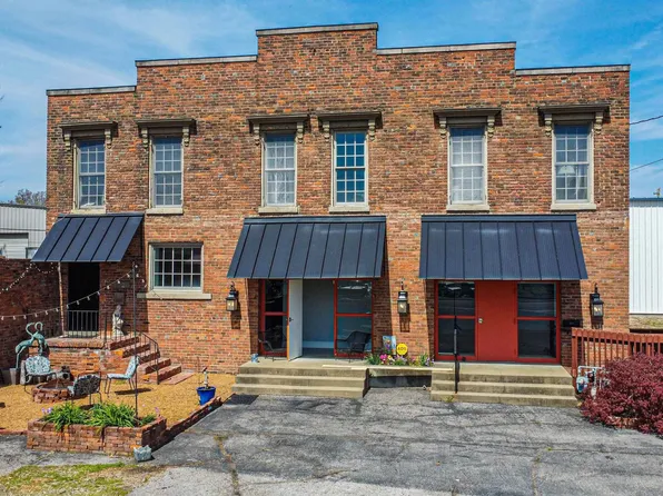 1025 Jefferson St, Paducah, KY 42001