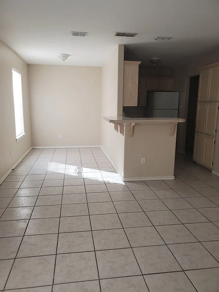 2 bed, 1.5 bath, $820 — Photo 4