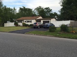 2202 Knickerbocker Ave, Medford, NY 11763