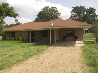 2246 Fm 2434, Weimar, TX 78962
