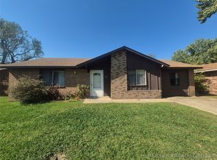 424 N Oklahoma St, Pryor, OK 74361