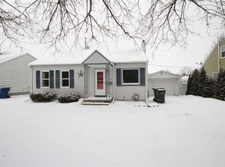 270 Derbyshire Rd, Waterloo, IA 50701