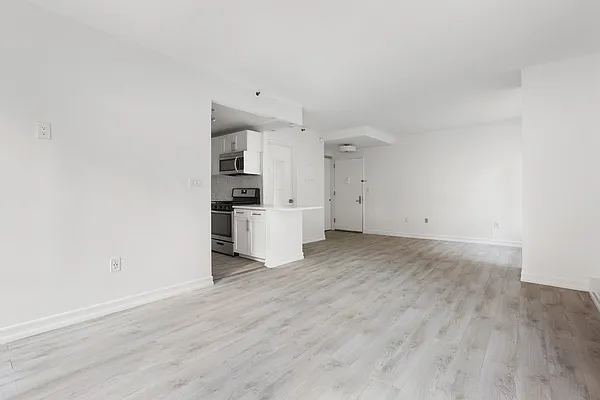 Rented by Compass | media 14