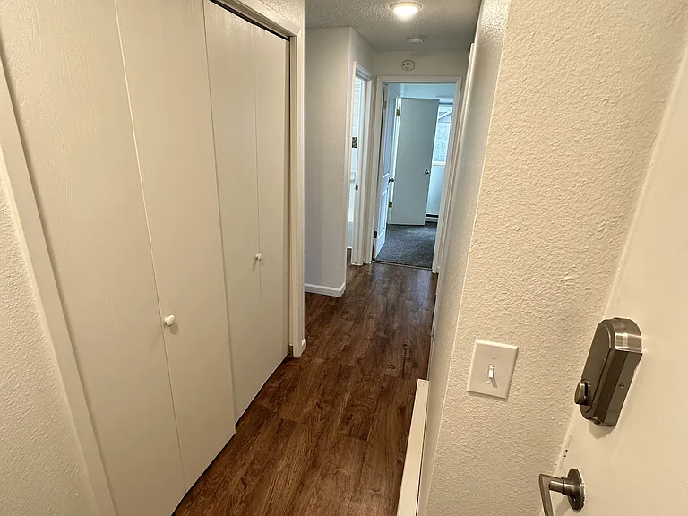 226 E 7th Ave #6 — Photo 4