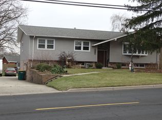 1125 S Main St, Fort Atkinson, WI 53538