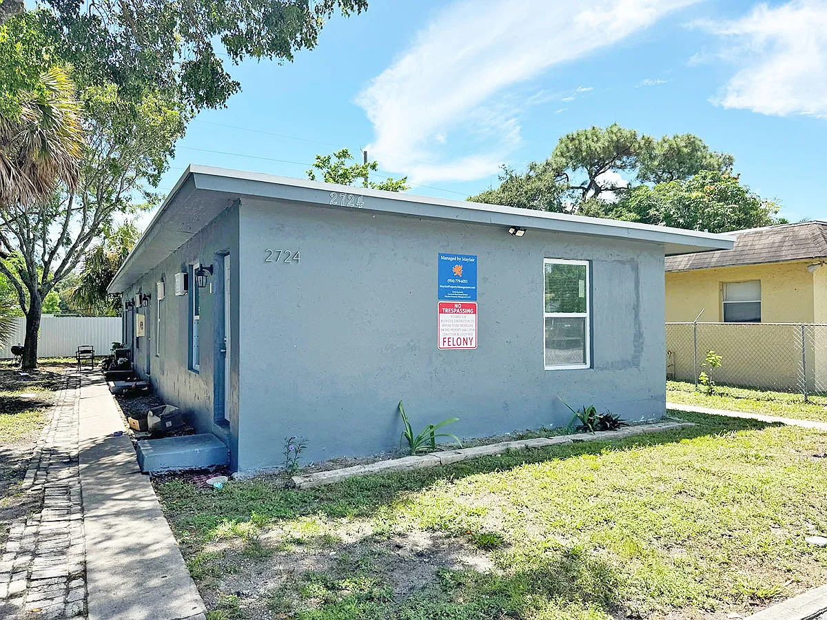 2724 NW 6th Ct — Photo 4