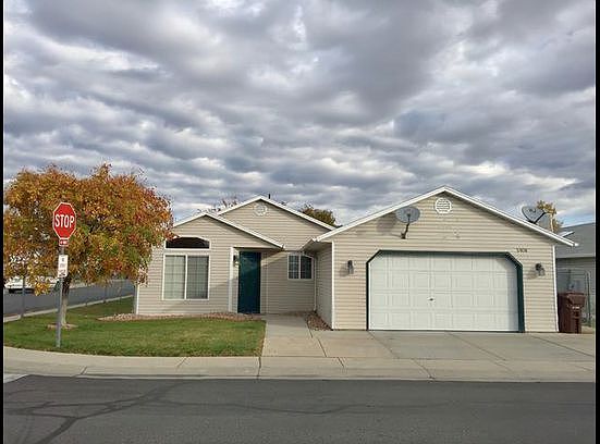 1st image of 2989 S Alamo St
