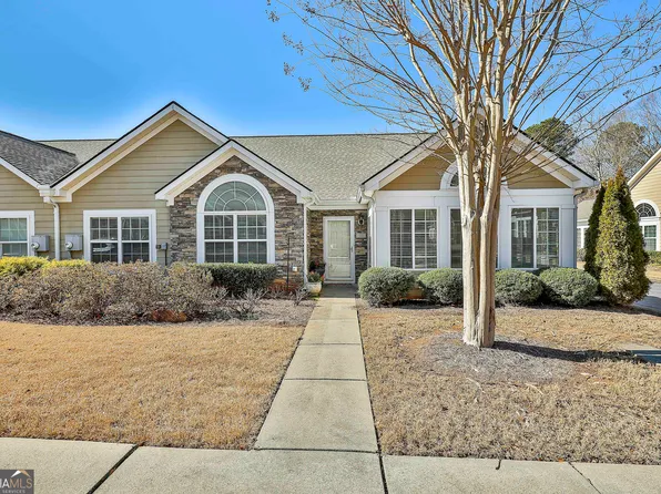 125 Butterton Ct, Fayetteville, GA 30214